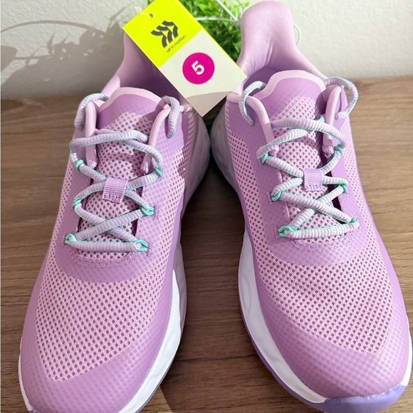 All in Motion Lavender Sneakers Size 5 - Picture 1 of 3